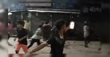 উচ্চ শব্দে হর্ন বাজানোয় ক্ষিপ্ত হয় গ্রামবাসী, অতঃপর লঙ্কাকাণ্ড!