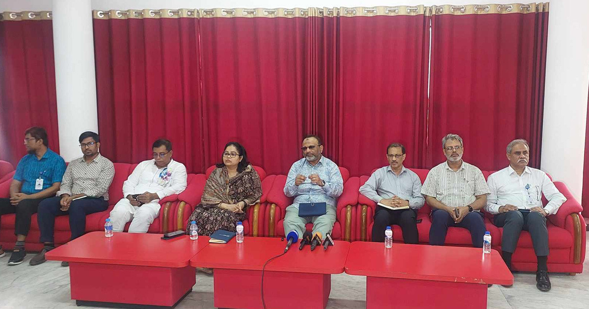 ঢাবির নিরাপত্তায় বেশকিছু নতুন পদক্ষেপ, জানালেন ভিসি