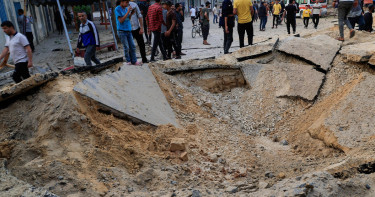 গাজায় হাসপাতালে ইসরায়েলের ভয়াবহ হামলা
