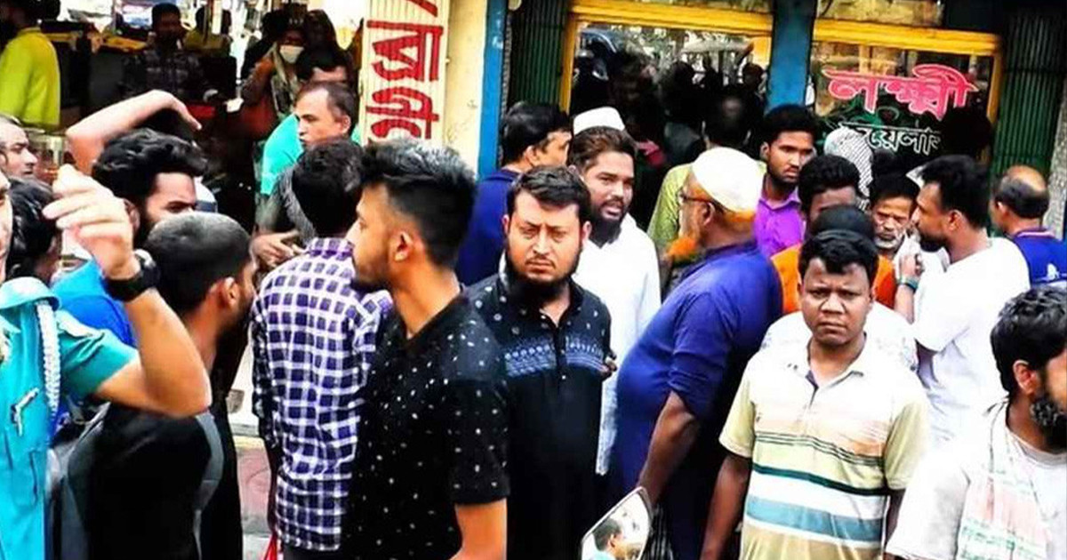 গহনা দেখতে এসে ১০০ ভরি স্বর্ণ চুরি