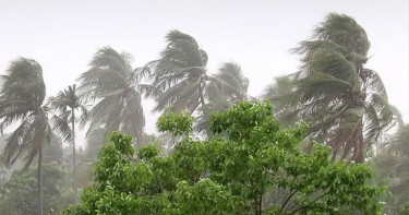 দুপুরের মধ্যে যেসব জেলায় ঝড়ের শঙ্কা ও সতর্কবার্তা