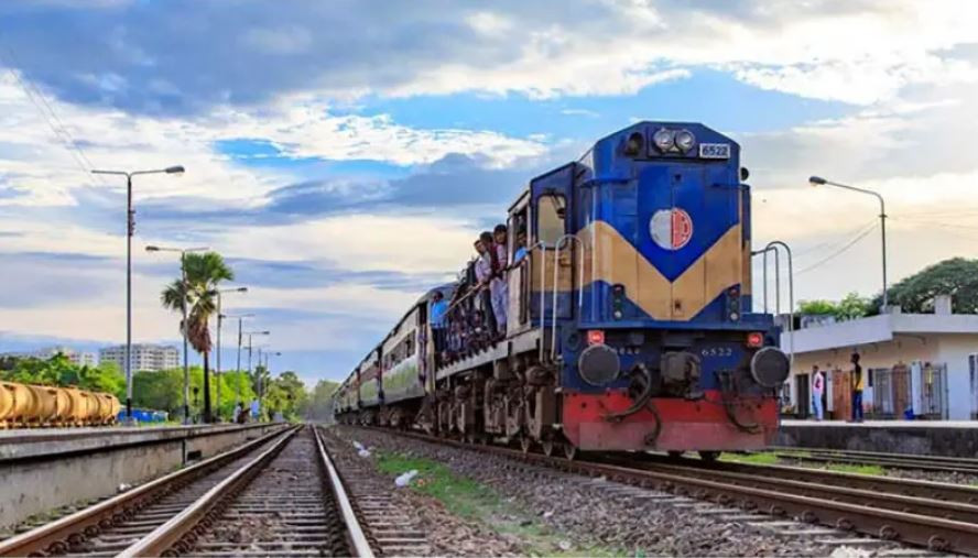রাজবাড়ীতে ট্রেনে কাটা পড়ে মানসিক ভারসাম্যহীন যুবকের মৃত্যু