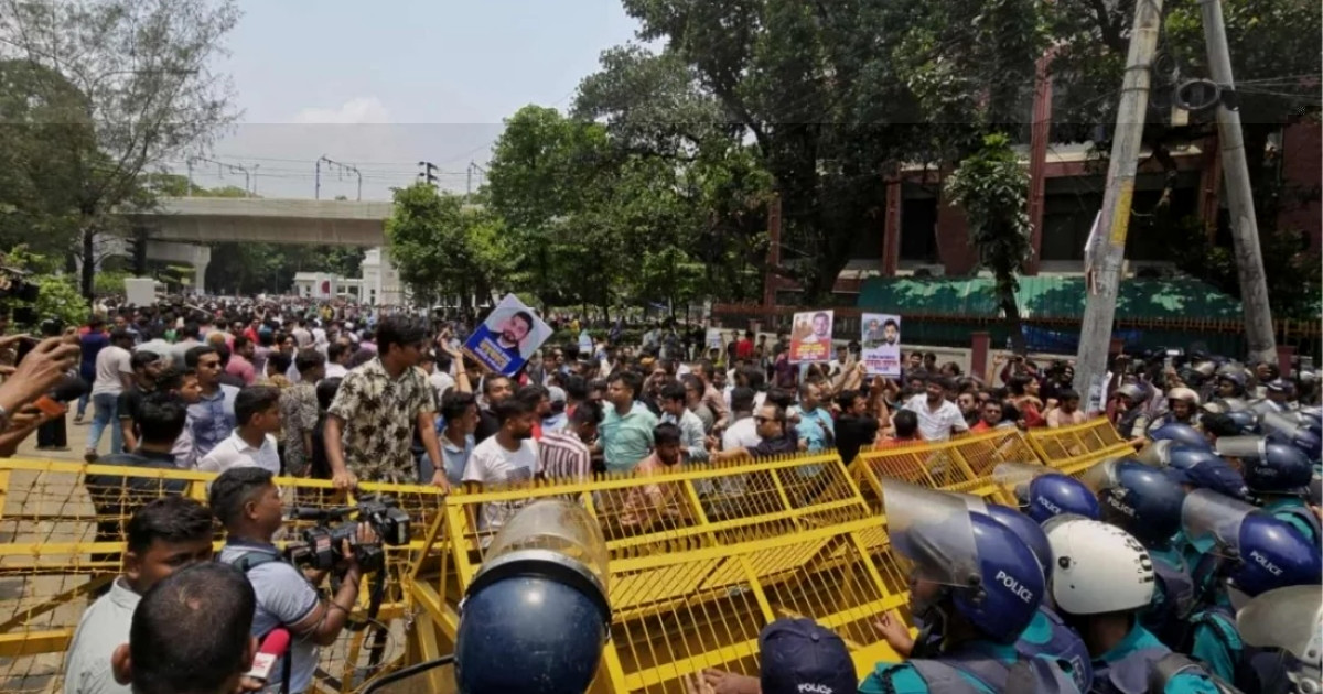 সচিবালয় অভিমুখে ইশরাক সমর্থকদের লংমার্চ কর্মসূচিতে বাধা