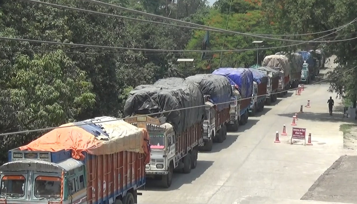 সোনামসজিদ স্থলবন্দর দিয়ে ভারতে পণ্য রপ্তানি স্বাভাবিক