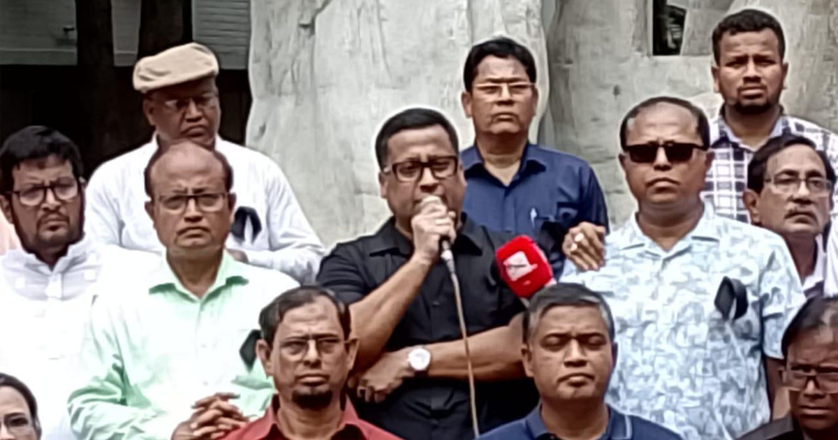 সাম্য হত্যার বিচারের দাবিতে ৪৮ ঘণ্টার আল্টিমেটাম ঢাবি সাদা দলের