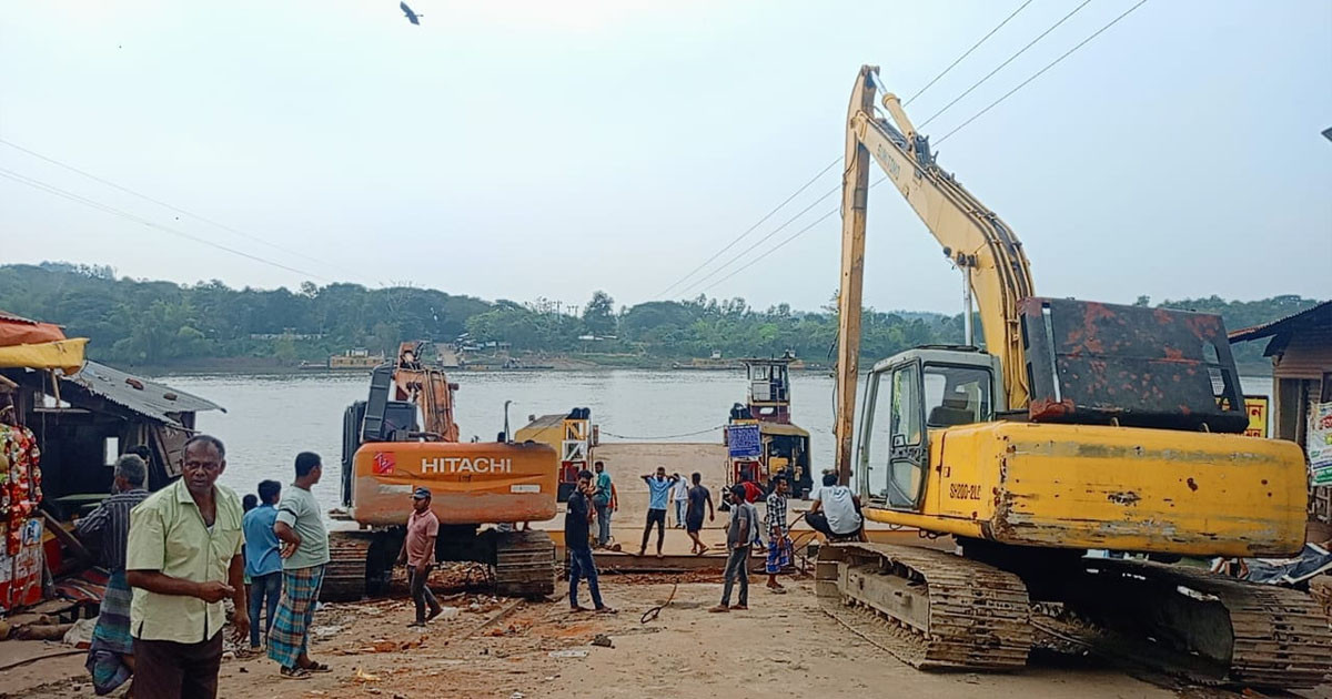 দীর্ঘ ৬৫ বছর ঝুলে আছে একটি সেতুর দাবি