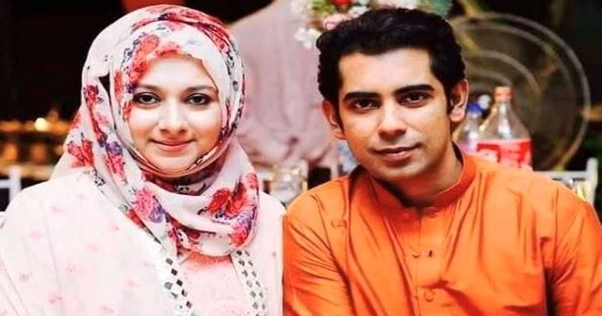 অবশেষে বিদেশ গেলেন পার্থর স্ত্রী