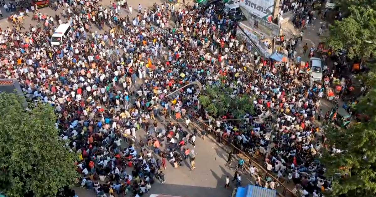 সাম্য হত্যার বিচারের দাবিতে শাহবাগ অবরোধ ঢাবি ছাত্রদলের