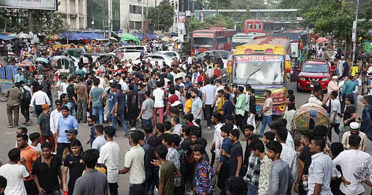 নতুন কর্মসূচির হুঁশিয়ারি দিয়ে শাহবাগ ছাড়লো ছাত্রদল