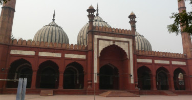 মোগল শাহজাদি জিনাতুন নিসার জনসেবা