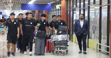 অবশেষে নিরাপদে ফিরলো ফুটবলারদের বহনকারী বিমান