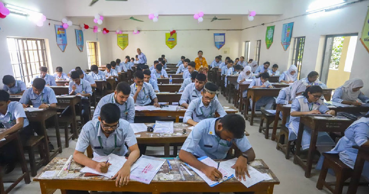 জানা গেল কবে থেকে এইচএসসি পরীক্ষার প্রবেশপত্র বিতরণ