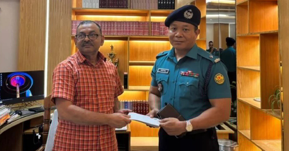মব ঠেকিয়ে পুরস্কৃত হলেন সেই ওসি