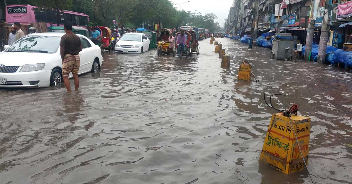 অবরোধ-বিক্ষোভের সঙ্গে বৃষ্টি-জলাবদ্ধতার একাত্মতা প্রকাশ