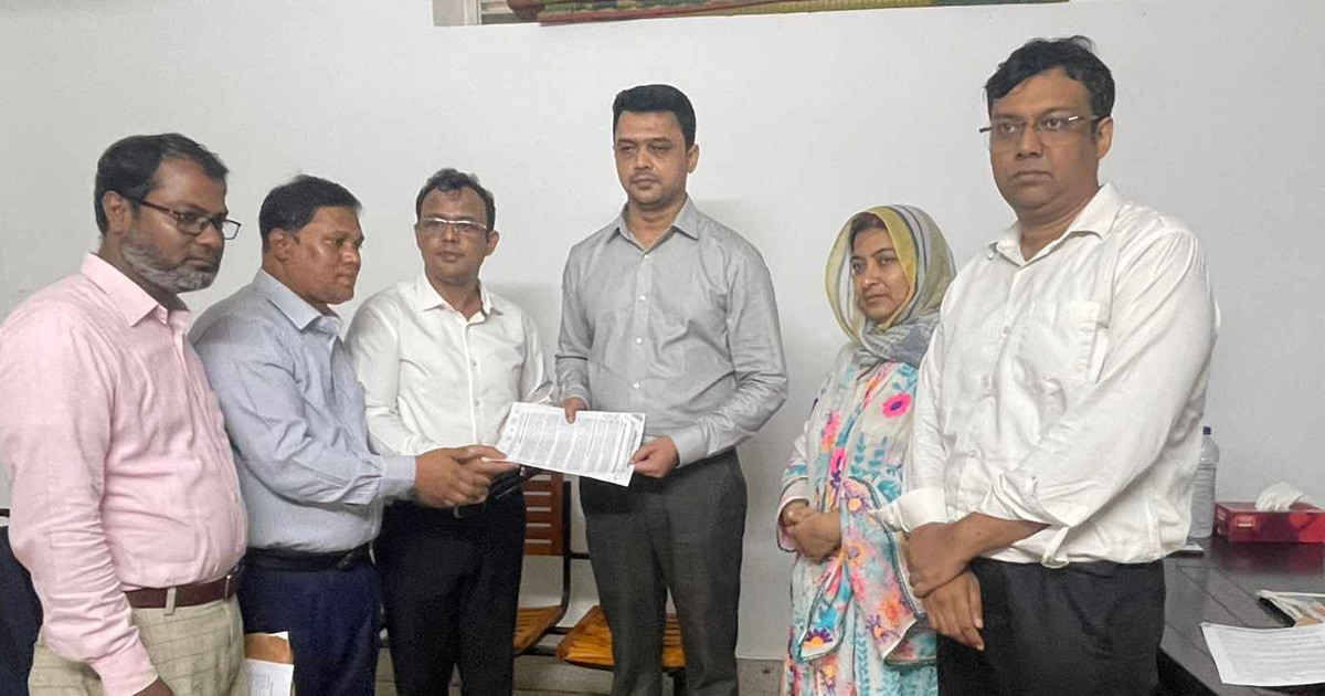 ৪ দাবিতে প্রধান উপদেষ্টাকে স্মারকলিপি