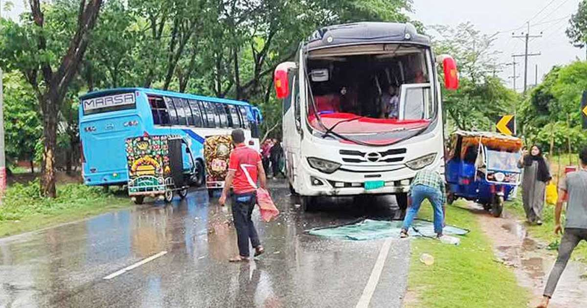 কক্সবাজারে মাত্র দেড় কিলোমিটারের মধ্যে তিন দুর্ঘটনা