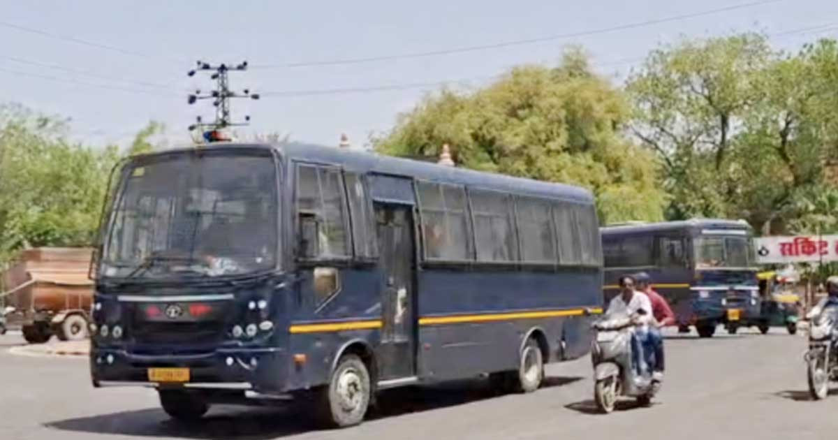 বাংলাদেশে লোক ঢোকানোর পাঁয়তারা, ১৫৩ জনকে আনা হলো পশ্চিমবঙ্গে