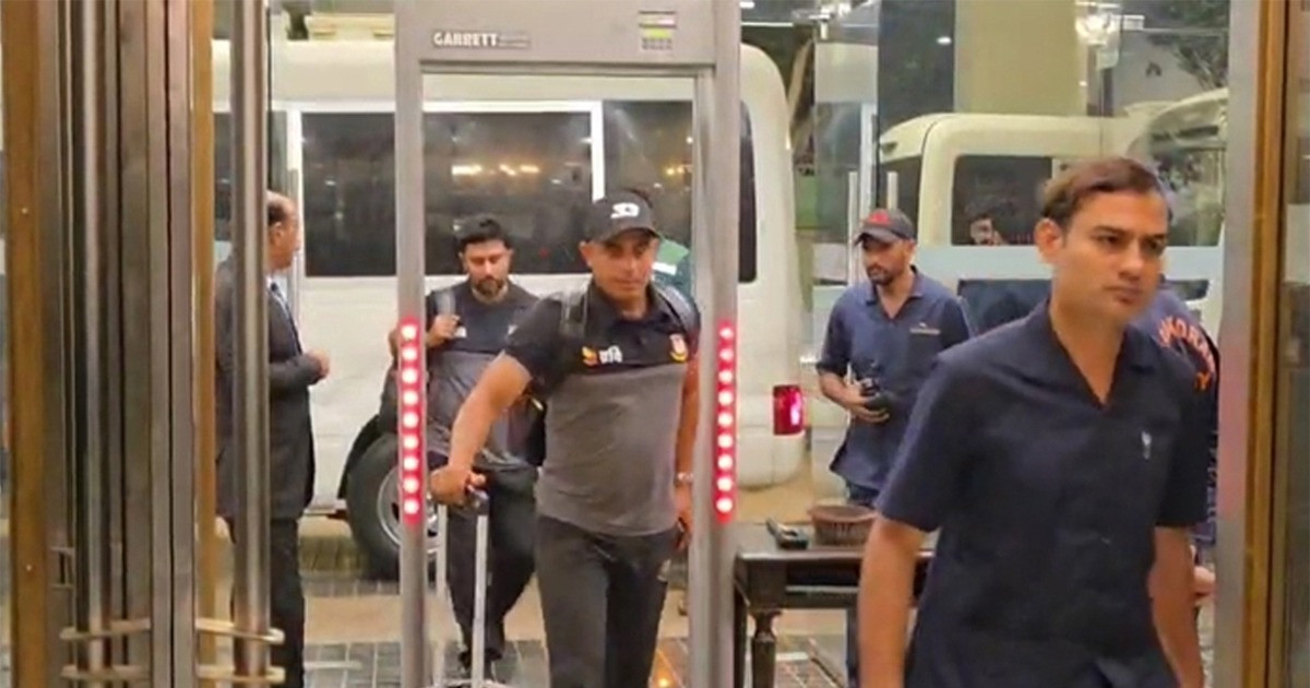 লাহোরের মাটিতে পা রাখল টাইগারদের প্রথম বহর