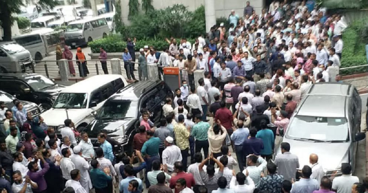 ‘আন্দোলনরতদের এই অধ্যাদেশের মাধ্যমেই বরখাস্ত করে নতুন নিয়োগ দিতে হবে’