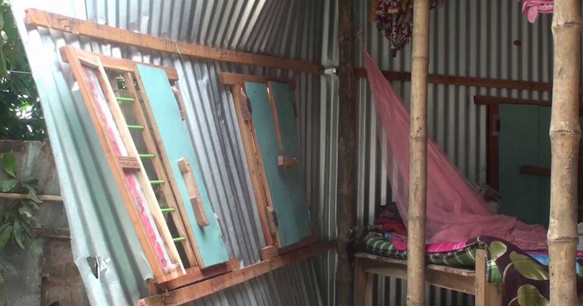 জামিনে মুক্তি পেয়ে বৃদ্ধা মাকে মারধর, বাড়ঘির ভাংচুর