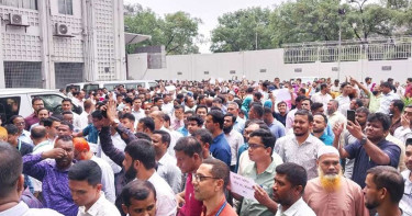 দপ্তরে ফিরলেন অধিকাংশ কর্মচারী