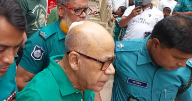হাজিরা দিতে এসে টয়লেটে পড়ে মাথা ফাটলো কামরুল ইসলামের