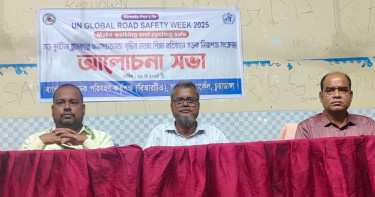 চুয়াডাঙ্গায় বিশ্ব সড়ক নিরাপত্তা সপ্তাহে শিক্ষার্থীদের নিয়ে আলোচনা
