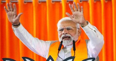 ‘রুটি খাও, নইলে আমার বুলেট তো আছেই’