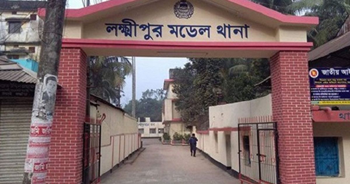 ছাত্রীকে যৌন হয়রানি: প্রধান শিক্ষককে গণপিটুনি দিয়ে পুলিশে সোপর্দ