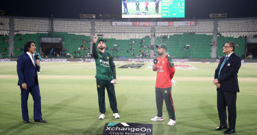টসে হেরে ফিল্ডিংয়ে বাংলাদেশ