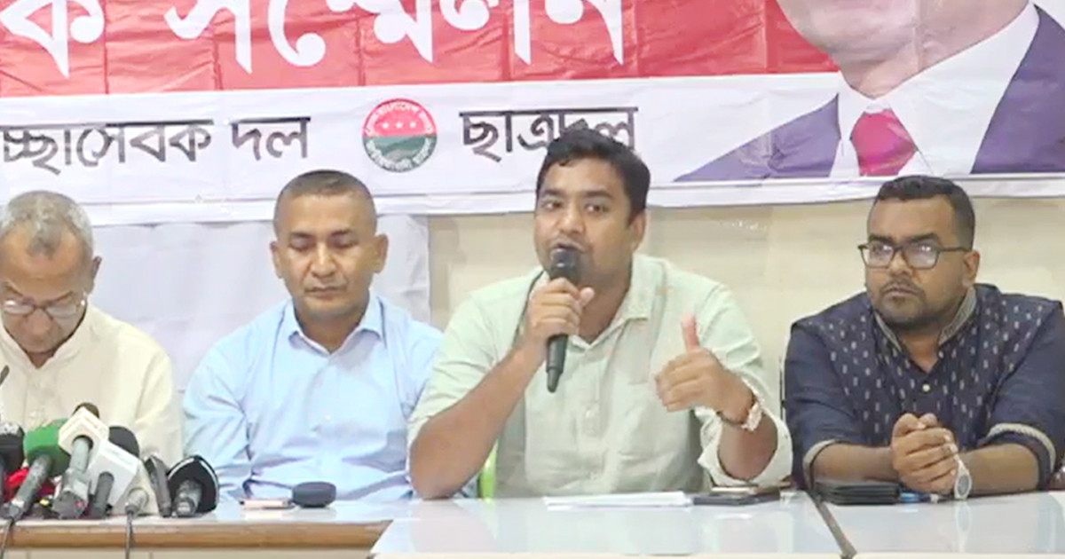 ৫ আগস্টের পর বিভিন্ন ক্যাম্পাসে দখলদারিত্ব শুরু করেছে শিবির: নাসির
