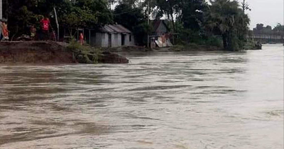 দক্ষিণাঞ্চলের ৭ নদীর পানি বিপৎসীমার ওপরে, নিম্নাঞ্চল প্লাবিত