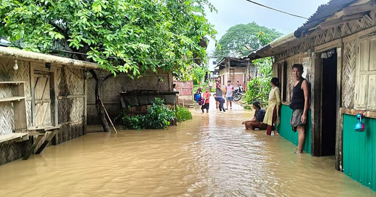 বান্দরবানে টানা বর্ষণে পাহাড় ধসের শঙ্কা