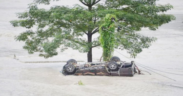 সিকিমে পর্যটকবাহী গাড়ি ১ হাজার ফুট নিচে পড়ে নিখোঁজ ৮, চালকের মৃত্যু