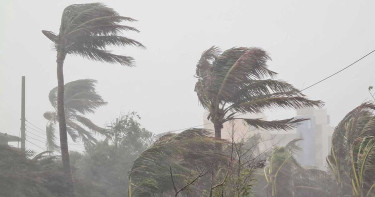 রাত ১০টার মধ্যে তীব্র বজ্রপাত ও ভারি বৃষ্টির পূর্বাভাস