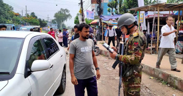 ঠাকুরগাঁওয়ে চেকপোস্ট বসিয়ে সেনাবাহিনীর তল্লাশি
