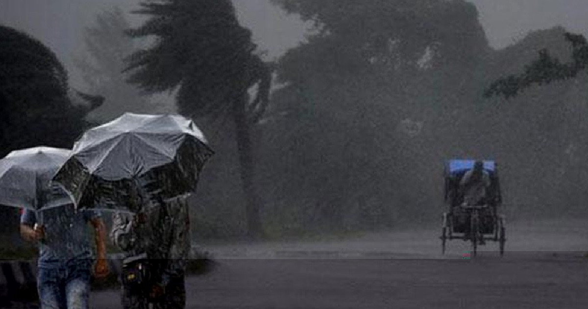১৩ জেলায় ৬০ কিমি বেগে ঝড়ের আশঙ্কা