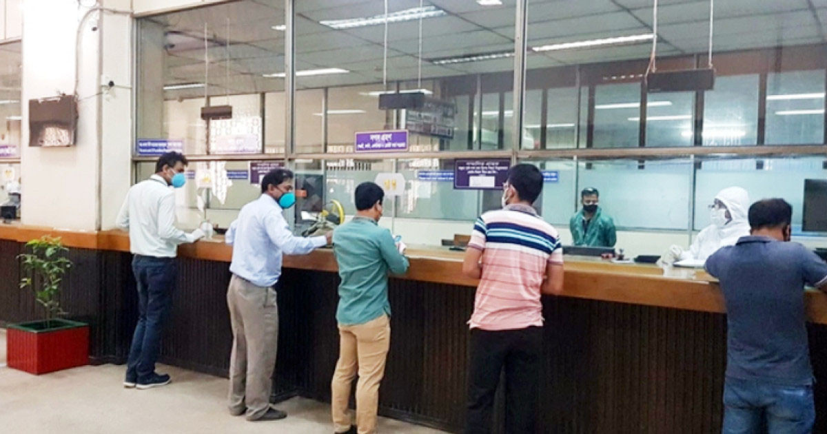 আজ থেকে রাত ১০টা পর্যন্ত ব্যাংক খোলা যেসব এলাকায়