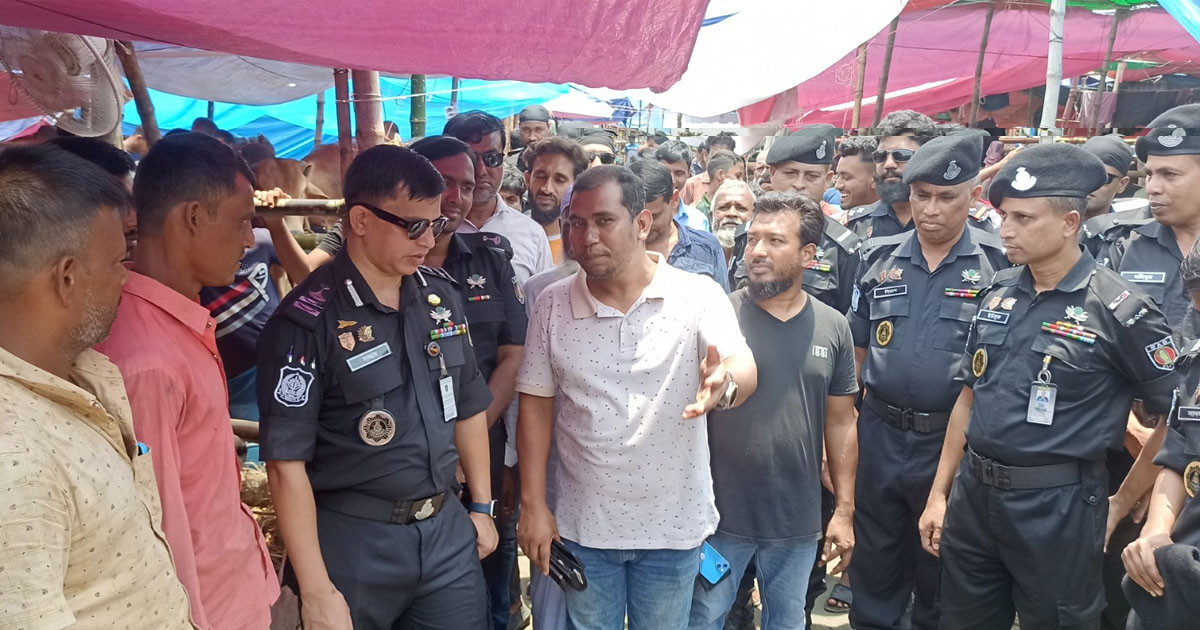 যাত্রাপথে পশুবাহী ট্রাক ও ট্রলার আটকালেই ব্যবস্থা