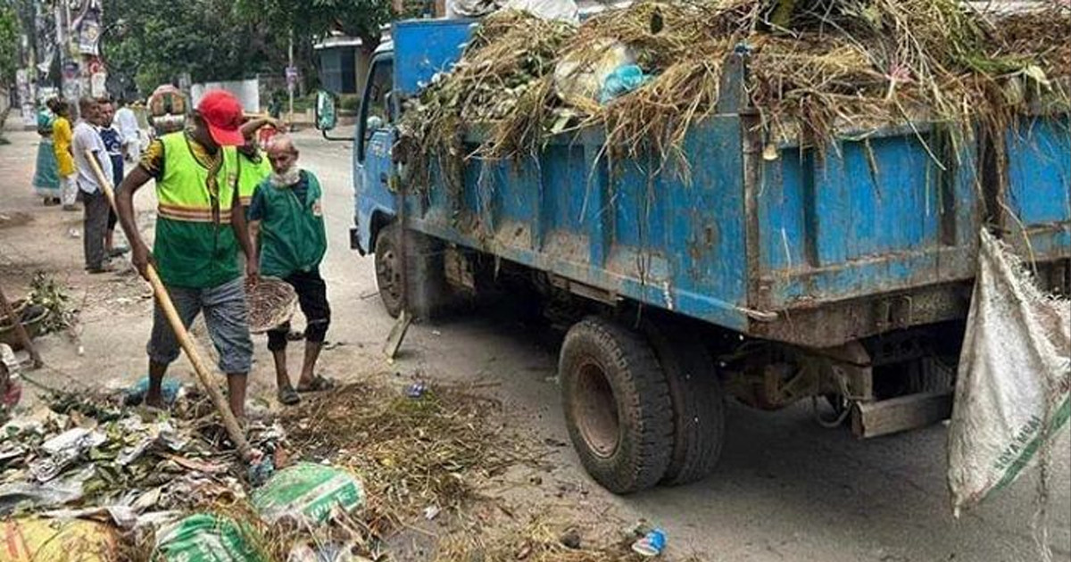 কোরবানির পশুর বর্জ্য ব্যবস্থাপনায় গরুর হাটে মোবাইল কোর্ট