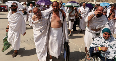 লাখ লাখ হজযাত্রীর হিটস্ট্রোক রোধে যা করছে সৌদি