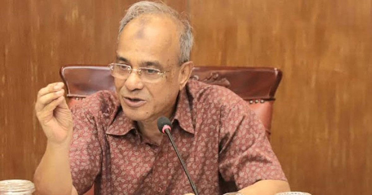 ট্রেনের ছাদে ভ্রমণ কোনোভাবেই মানা হবে না: স্বরাষ্ট্র উপদেষ্টা