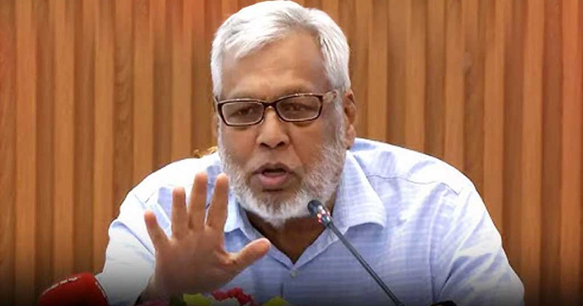 জ্বালানি তেলের দাম কমেছে, বাড়তি ভাড়া নিলেই ব্যবস্থা: উপদেষ্টা