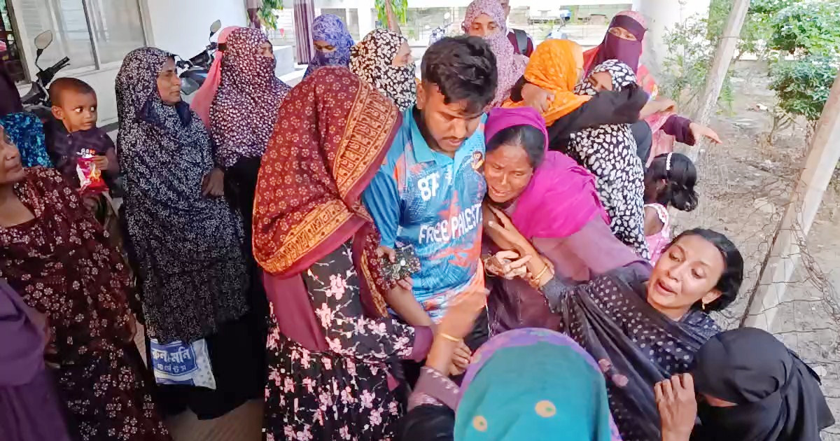 ঝিনাইদহে ট্রাকের ধাক্কায় একই পরিবারের ৩ জন নিহত