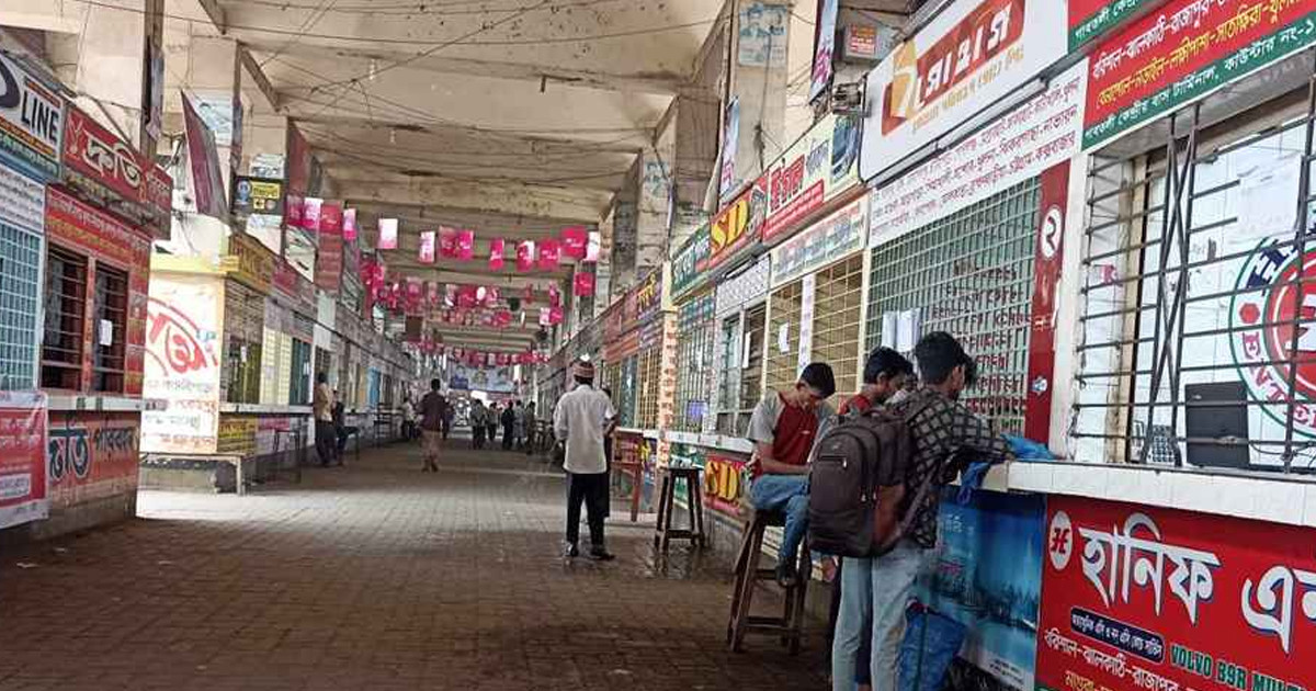গাবতলীর সব কাউন্টার ফাঁকা, গেলেই মিলছে টিকিট