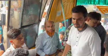 ঈদযাত্রা নির্বিঘ্ন করতে মহাখালী বাস টার্মিনালে উপদেষ্টা আসিফ