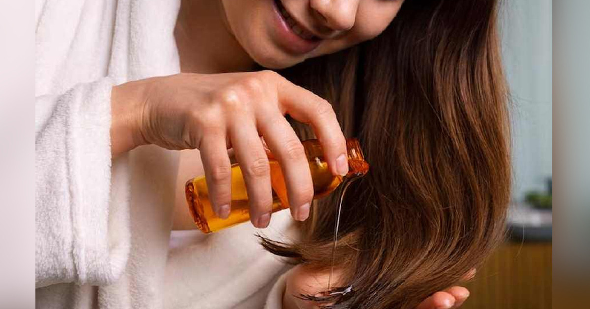 যে পাঁচ উপায়ে তেল ব্যবহারে কমবে খুশকি