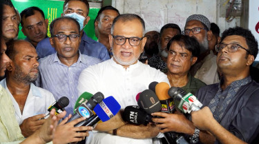 সরকারের বেঁধে দেওয়া দামেই বিক্রি হচ্ছে চামড়া: বাণিজ্য উপদেষ্টা