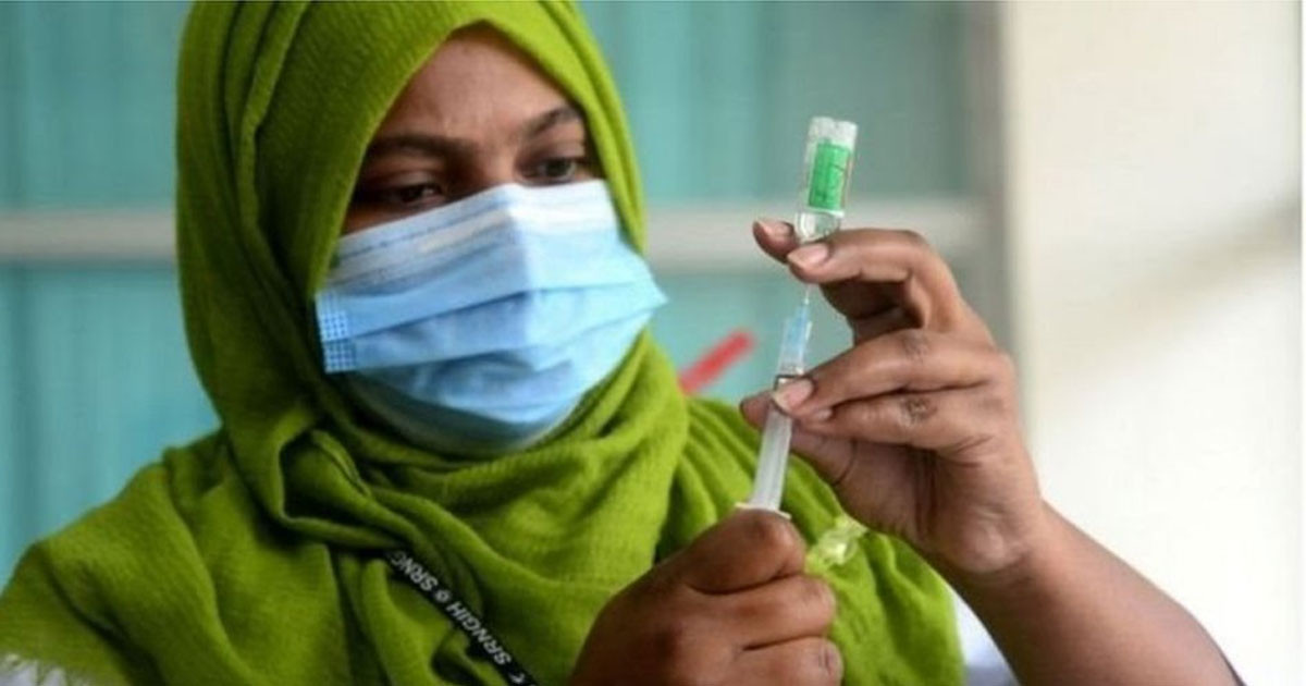 যাদের অতিরিক্ত ডোজ করোনা টিকা নেওয়ার পরামর্শ