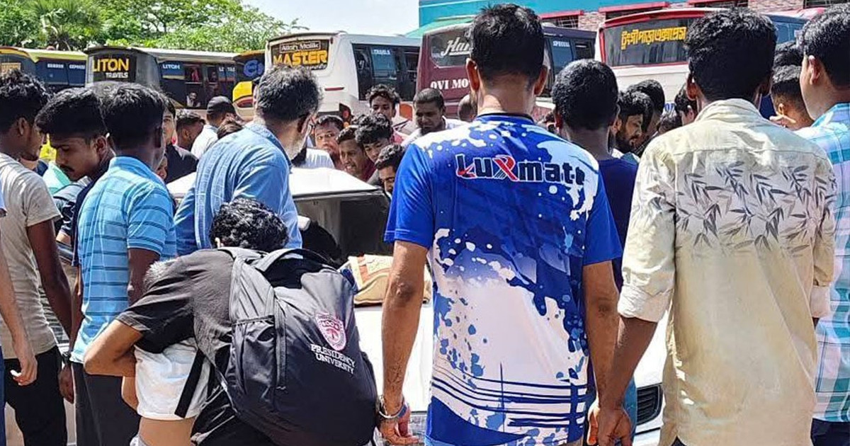 গোপালগঞ্জে বাস-প্রাইভেটকার সংঘর্ষে একই পরিবারের ১ জন নিহত, আহত ৪